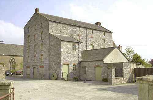 The Exterior of The Abymill Theatre March 1988